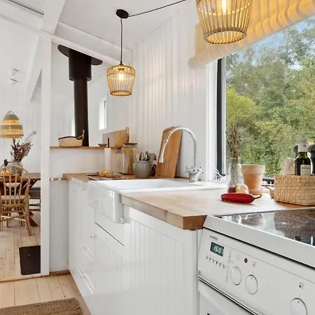 3 Bedroom Stunning In Holiday home Skibby