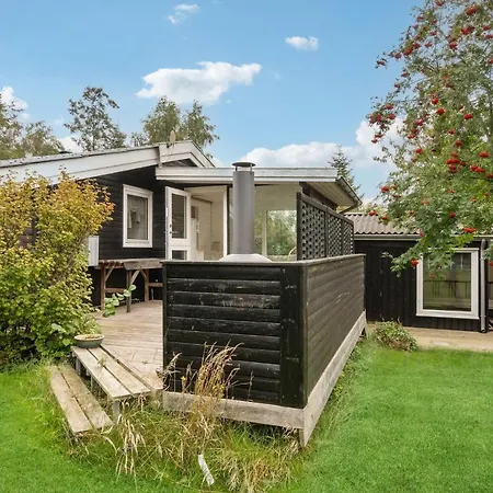 3 Bedroom Stunning In Skibby