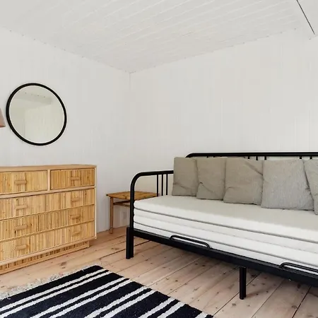 3 Bedroom Stunning In Holiday home Skibby